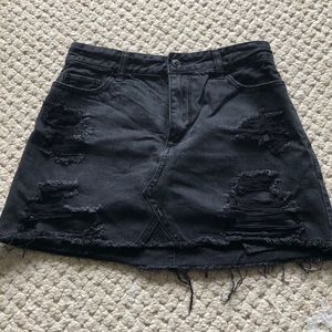 Hollister distressed denim skirt